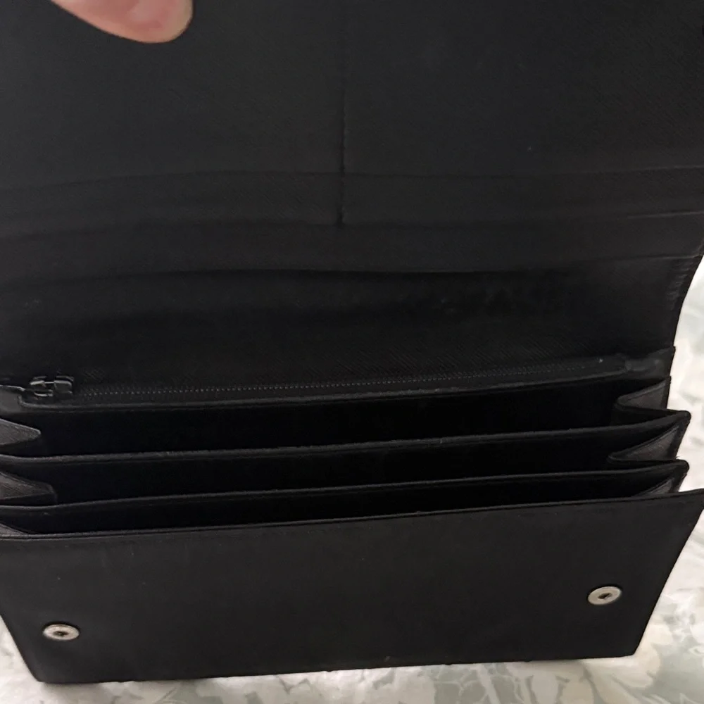 Authentic Vintage Prada Black nylon wallet. Leather inside - Miranda Approved! - Picture 4 of 5
